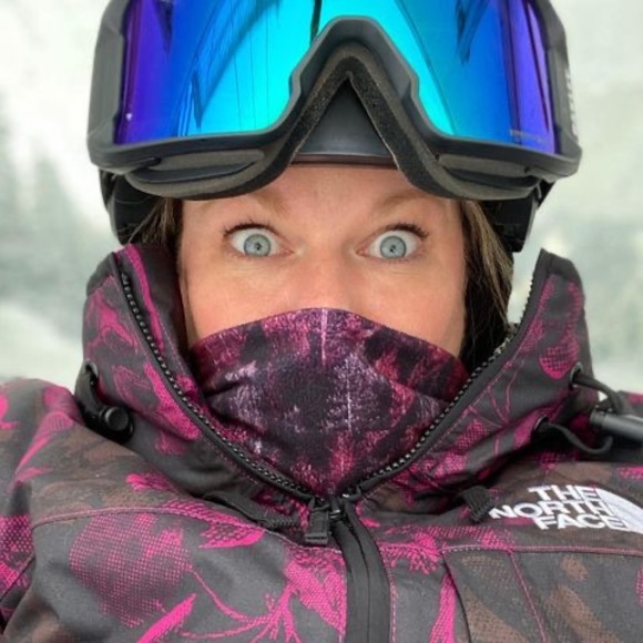 Meet your Posher, Jennifer - Picture 1 of 1